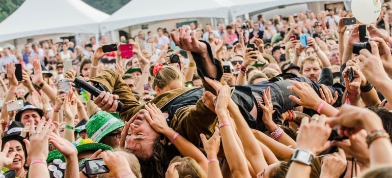 Picture of a crowd in a music festival enjoying Austin's music scene